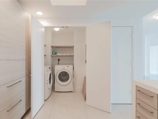 17301 Biscayne Blvd # 1108, North Miami Beach FL 33160