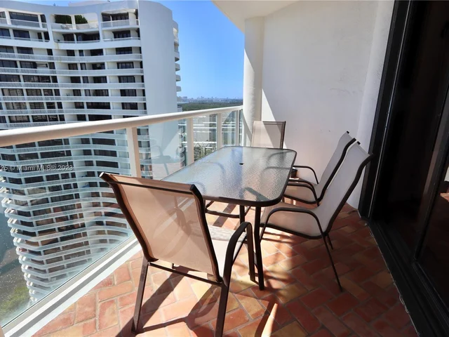 4000 ISLAND BL # 2701, Aventura FL 33160