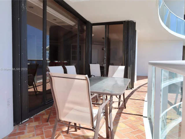 4000 ISLAND BL # 2701, Aventura FL 33160