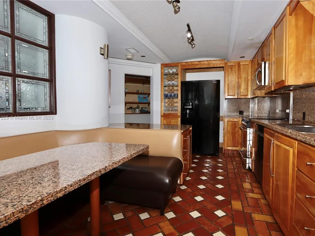 4000 ISLAND BL # 2701, Aventura FL 33160