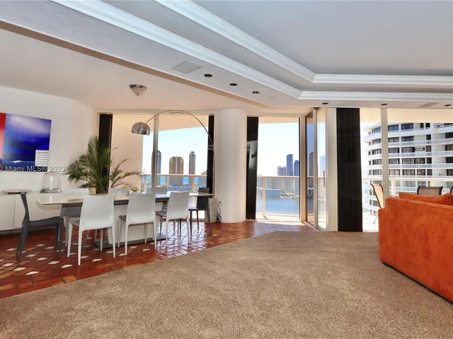 4000 ISLAND BL # 2701, Aventura FL 33160