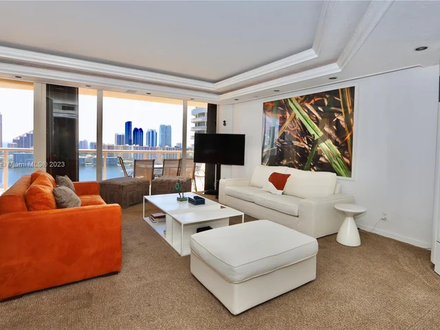 4000 ISLAND BL # 2701, Aventura FL 33160