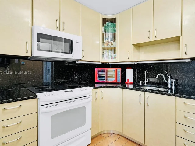 3551 NE 169 ST # A, North Miami Beach FL 33160