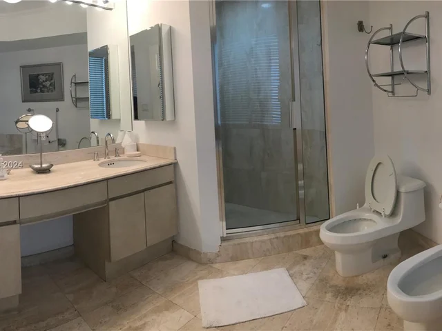18671 Collins Ave # 604, Sunny Isles Beach FL 33160