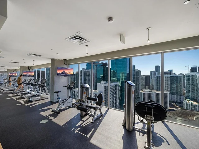 151 SE 1st St # 1404, Miami FL 33131