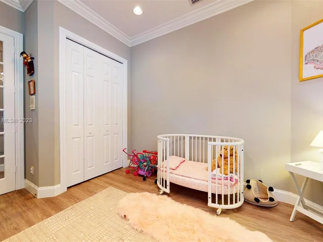 21 Snowy Owl Ter, Plantation FL 33324