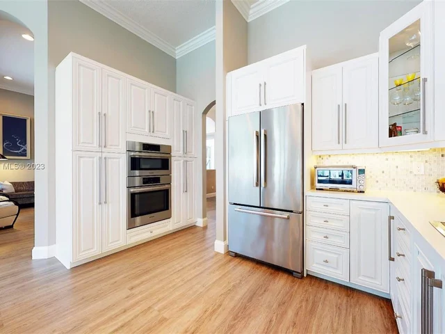 21 Snowy Owl Ter, Plantation FL 33324