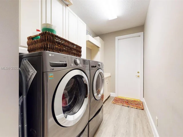 21 Snowy Owl Ter, Plantation FL 33324