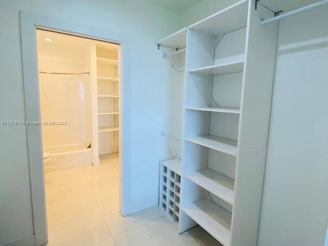 2450 NE 135th St # 1010, North Miami FL 33181