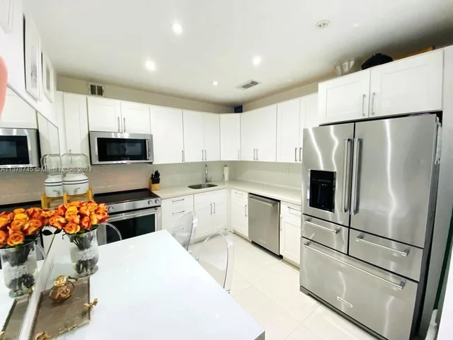 2450 NE 135th St # 1010, North Miami FL 33181