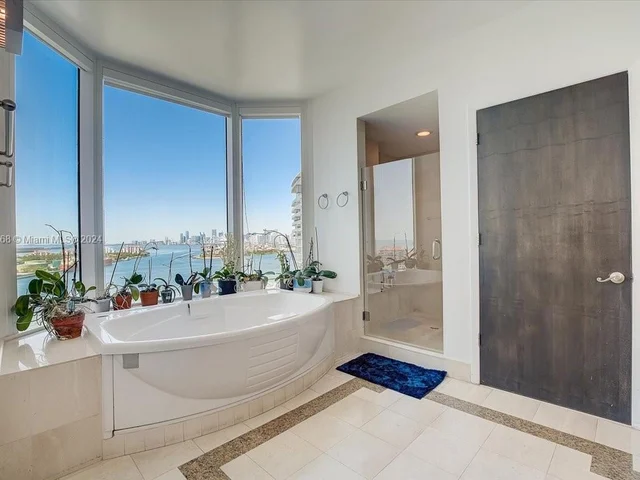 300 S Pointe Dr # 1901, Miami Beach FL 33139