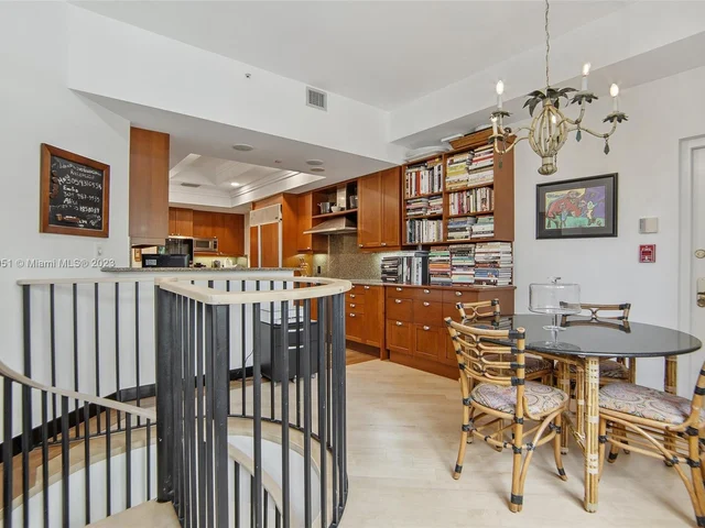 20165 NE 39th Pl # 303, Aventura FL 33180