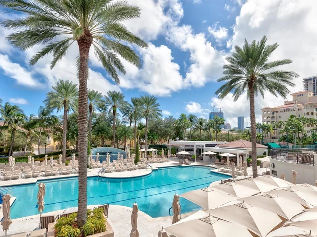 20165 NE 39th Pl # 303, Aventura FL 33180