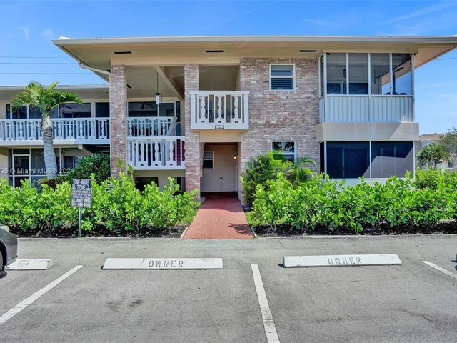 2141 NE 68th St # 108, Fort Lauderdale FL 33308
