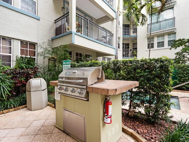 533 NE 3rd Ave # 229, Fort Lauderdale FL 33301