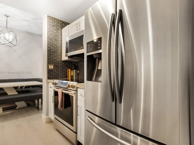 533 NE 3rd Ave # 229, Fort Lauderdale FL 33301