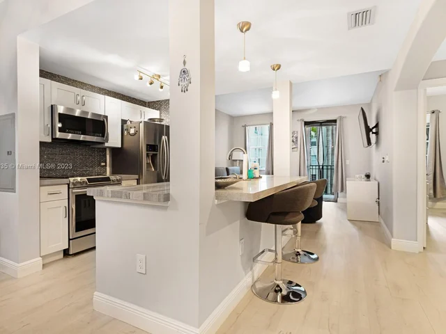 533 NE 3rd Ave # 229, Fort Lauderdale FL 33301