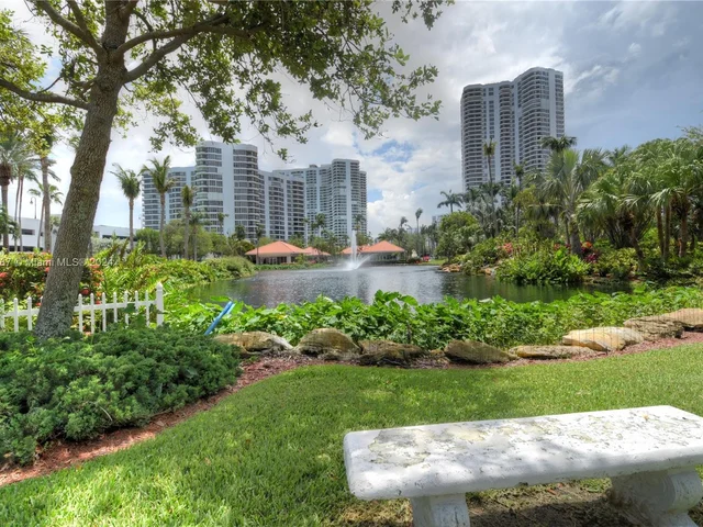 3500 Mystic Pointe Dr # 2605, Aventura FL 33180