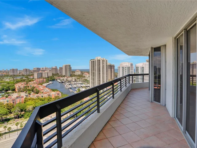 3500 Mystic Pointe Dr # 2605, Aventura FL 33180