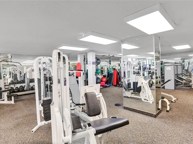 3500 Mystic Pointe Dr # 2605, Aventura FL 33180