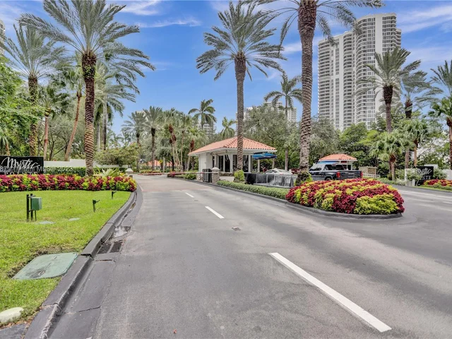 3500 Mystic Pointe Dr # 2605, Aventura FL 33180