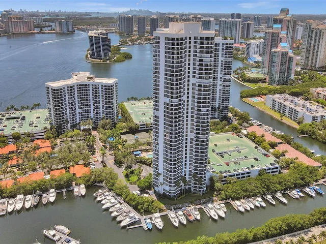 3500 Mystic Pointe Dr # 2605, Aventura FL 33180