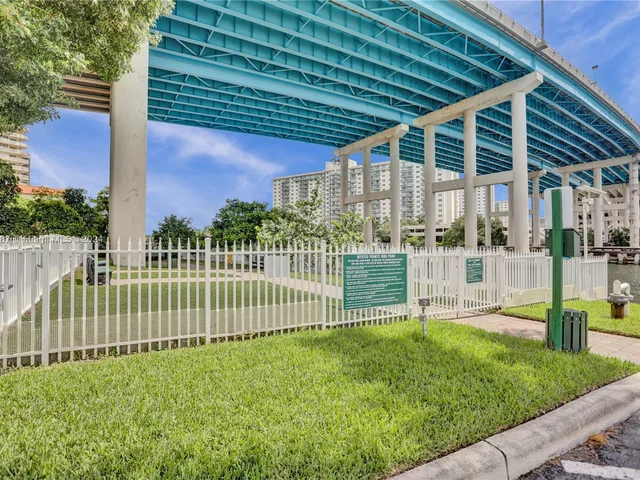 3500 Mystic Pointe Dr # 2605, Aventura FL 33180