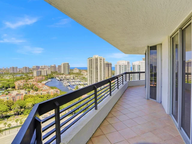 3500 Mystic Pointe Dr # 2605, Aventura FL 33180