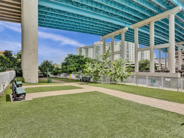 3500 Mystic Pointe Dr # 2605, Aventura FL 33180