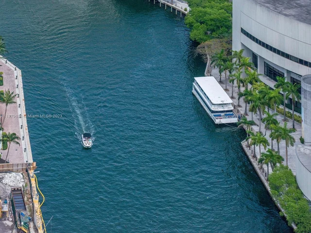 475 Brickell Ave # 5115, Miami FL 33131