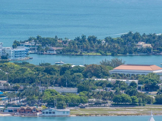 475 Brickell Ave # 5115, Miami FL 33131