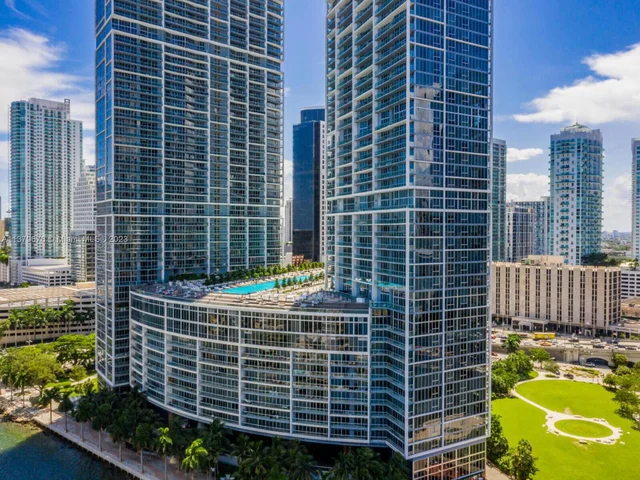 475 Brickell Ave # 5115, Miami FL 33131