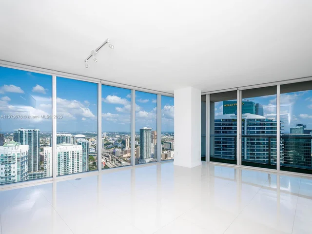 475 Brickell Ave # 5115, Miami FL 33131