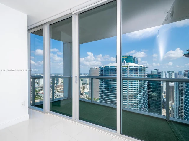 475 Brickell Ave # 5115, Miami FL 33131