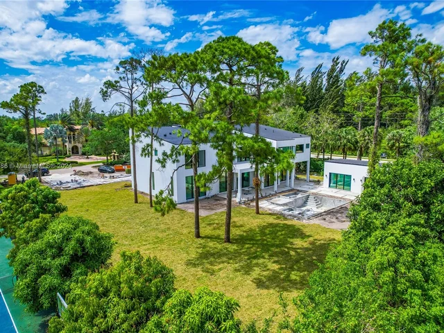 6482 NW 65th Way, Parkland FL 33067