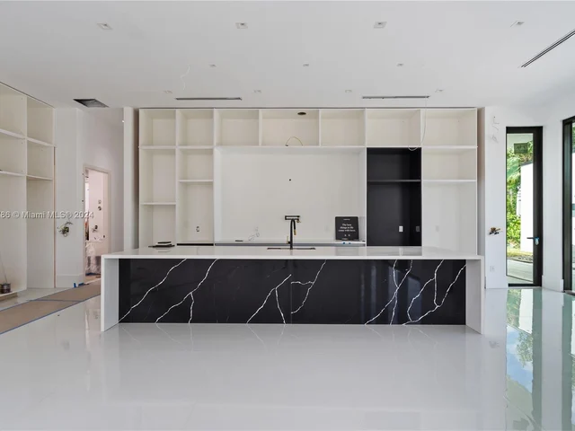 6482 NW 65th Way, Parkland FL 33067