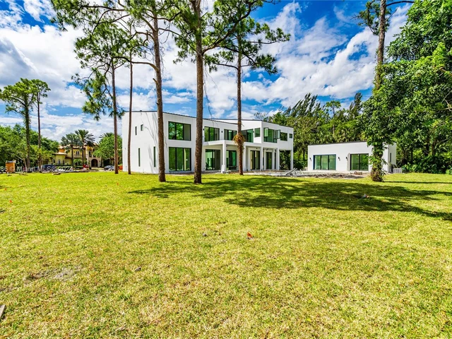 6482 NW 65th Way, Parkland FL 33067