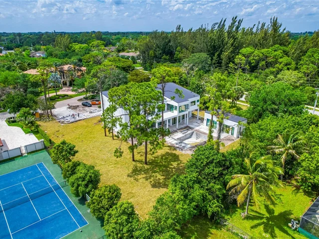 6482 NW 65th Way, Parkland FL 33067