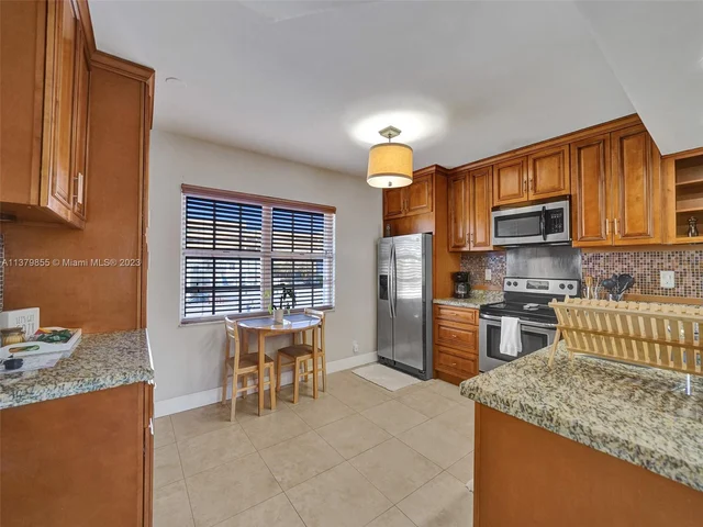 345 Virginia St # 6, Hollywood FL 33019