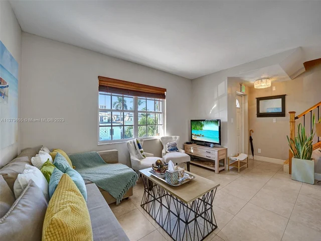 345 Virginia St # 6, Hollywood FL 33019