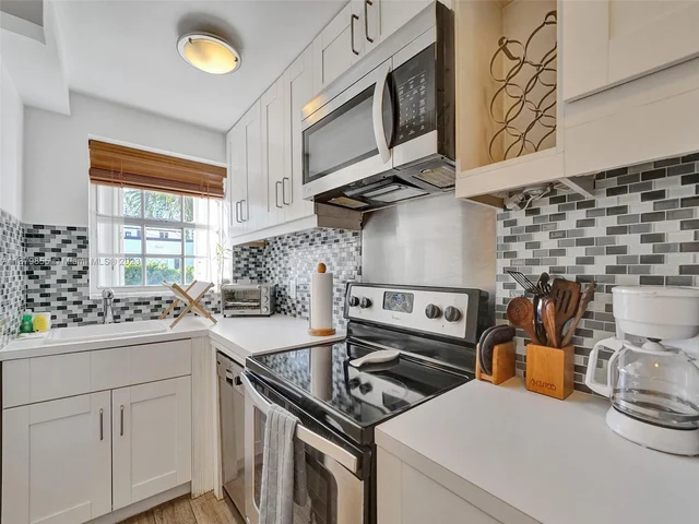 345 Virginia St # 6, Hollywood FL 33019