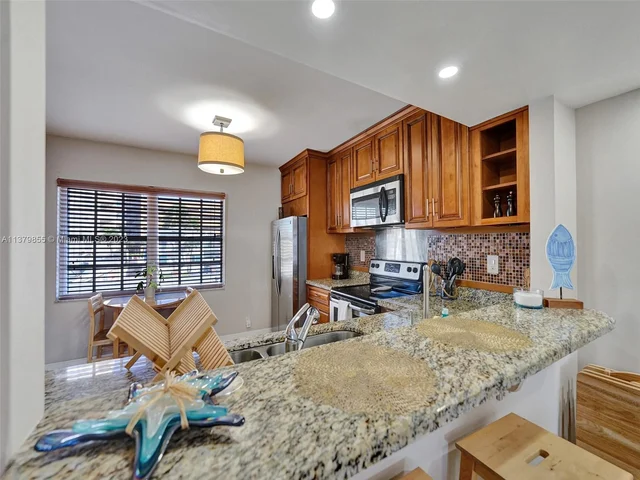 345 Virginia St # 6, Hollywood FL 33019