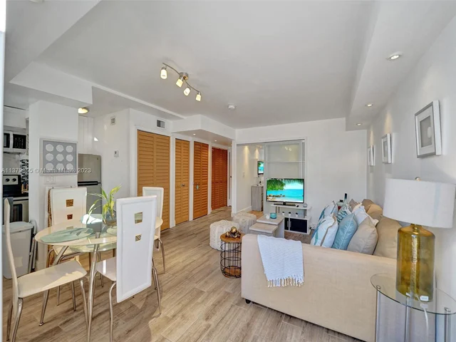 345 Virginia St # 6, Hollywood FL 33019