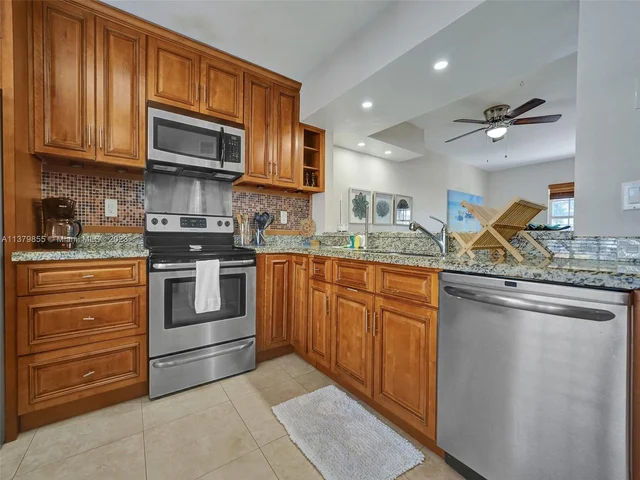 345 Virginia St # 6, Hollywood FL 33019