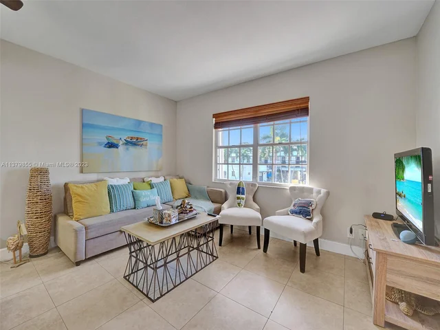 345 Virginia St # 6, Hollywood FL 33019