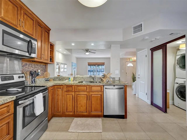 345 Virginia St # 6, Hollywood FL 33019