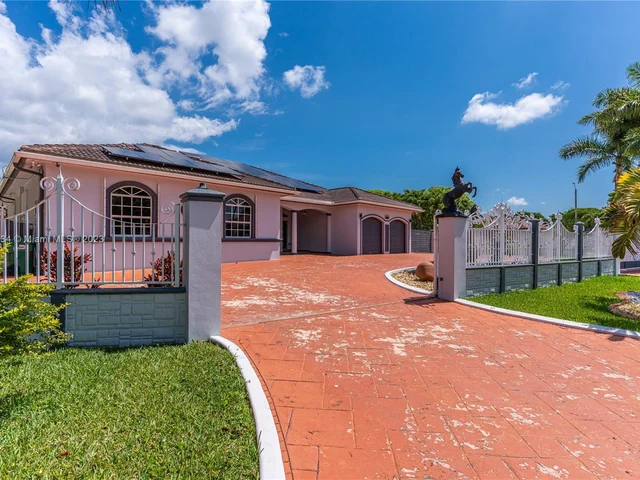 12969 SW 220th Ter, Miami FL 33170