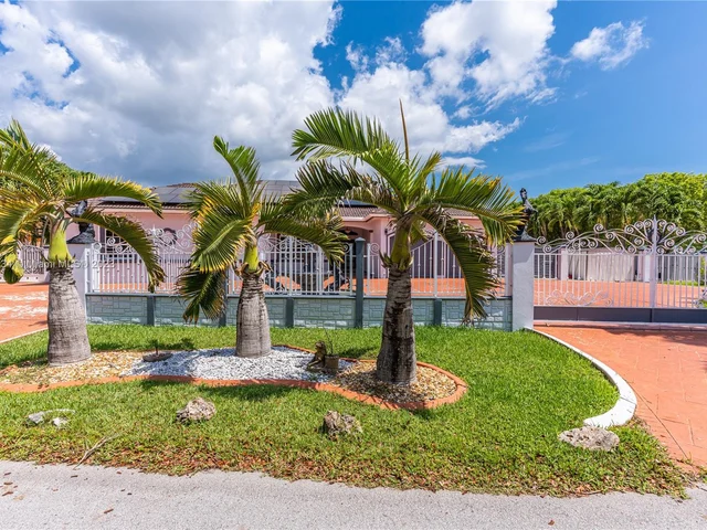 12969 SW 220th Ter, Miami FL 33170