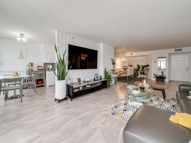 1201 S Ocean Dr # 1105N, Hollywood FL 33019