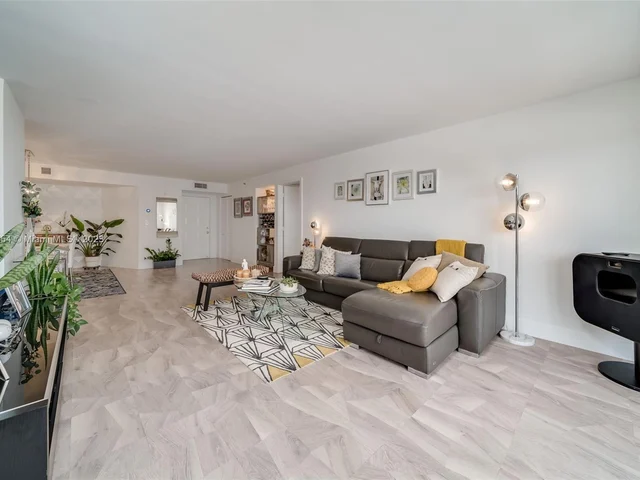 1201 S Ocean Dr # 1105N, Hollywood FL 33019